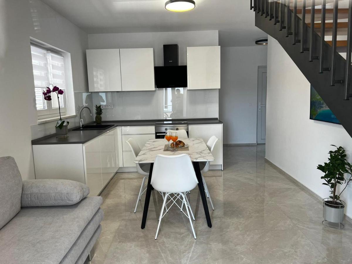 Holiday Home Bajlo ซาดาร์ ภายนอก รูปภาพ