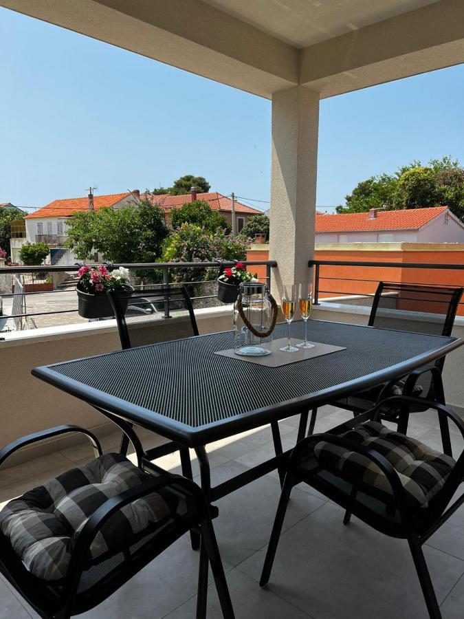 Holiday Home Bajlo ซาดาร์ ภายนอก รูปภาพ